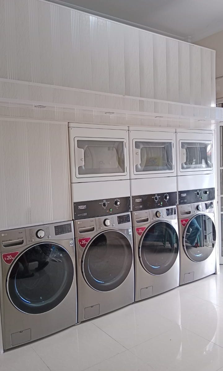 USAHA LAUNDRY NAGAN RAYA
